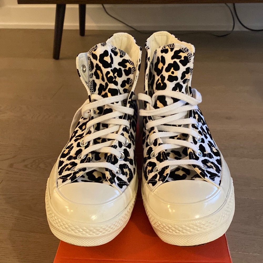 Converse All Star high top. Only worn once.  Size 9.5